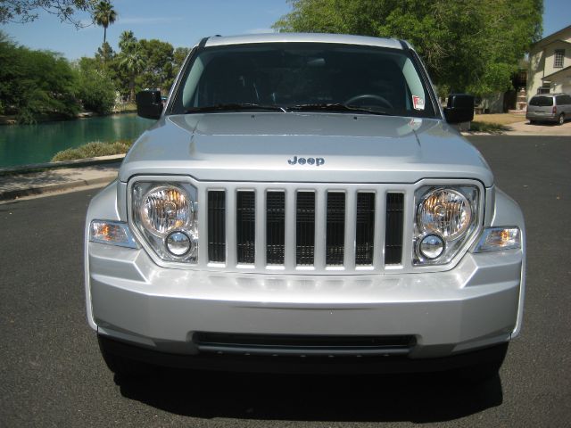 2012 Jeep Liberty Extended Cab V8 LT W/1lt