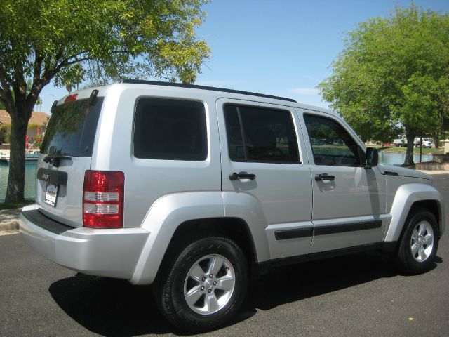 2012 Jeep Liberty Extended Cab V8 LT W/1lt