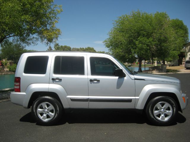 2012 Jeep Liberty Extended Cab V8 LT W/1lt