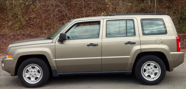 2007 Jeep Patriot Extended Cab V8 LT W/1lt