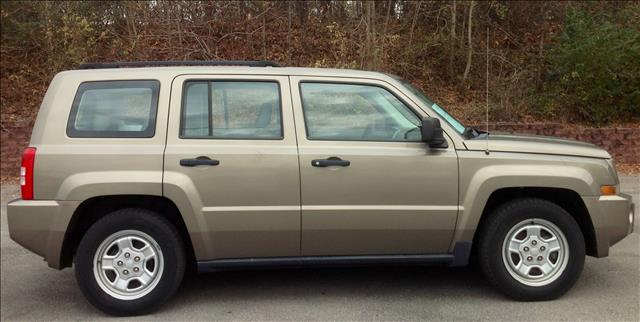 2007 Jeep Patriot Extended Cab V8 LT W/1lt