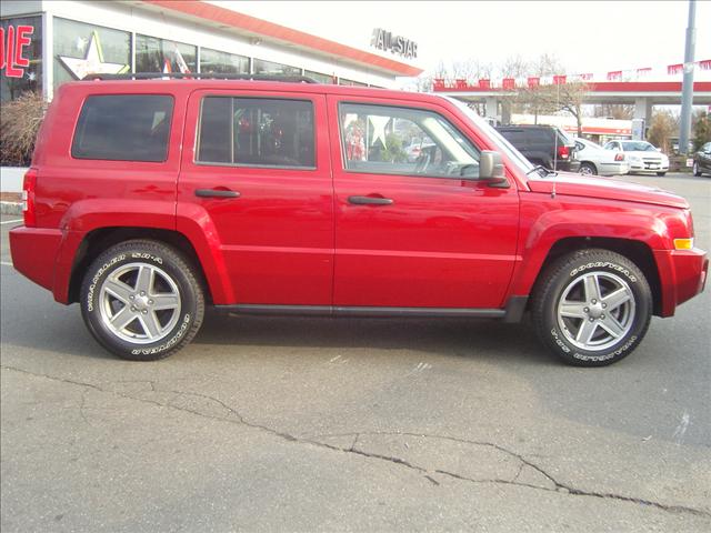 2007 Jeep Patriot Bucket