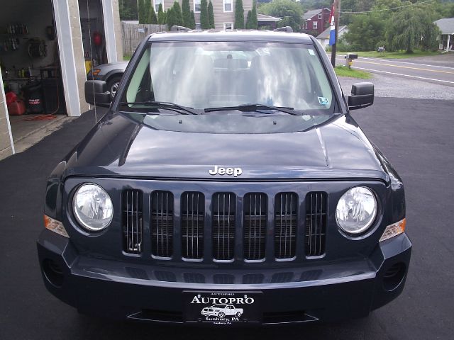 2008 Jeep Patriot Extended Cab V8 LT W/1lt