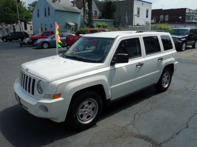 2008 Jeep Patriot Extended Cab V8 LT W/1lt