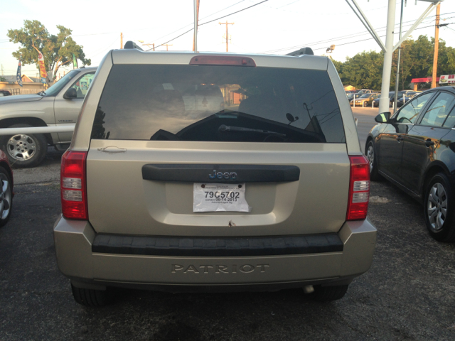 2009 Jeep Patriot Extended Cab V8 LT W/1lt