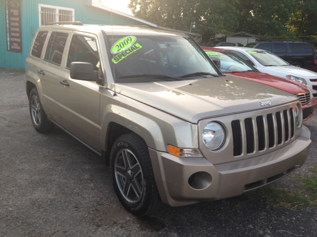 2009 Jeep Patriot Extended Cab V8 LT W/1lt