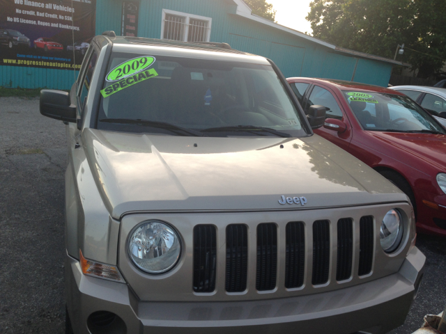 2009 Jeep Patriot Extended Cab V8 LT W/1lt