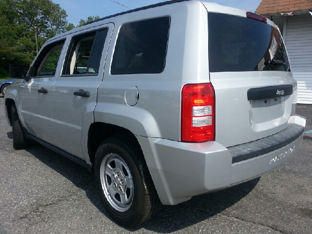 2009 Jeep Patriot Extended Cab V8 LT W/1lt