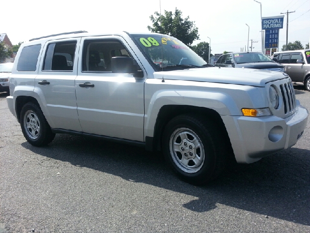 2009 Jeep Patriot Extended Cab V8 LT W/1lt