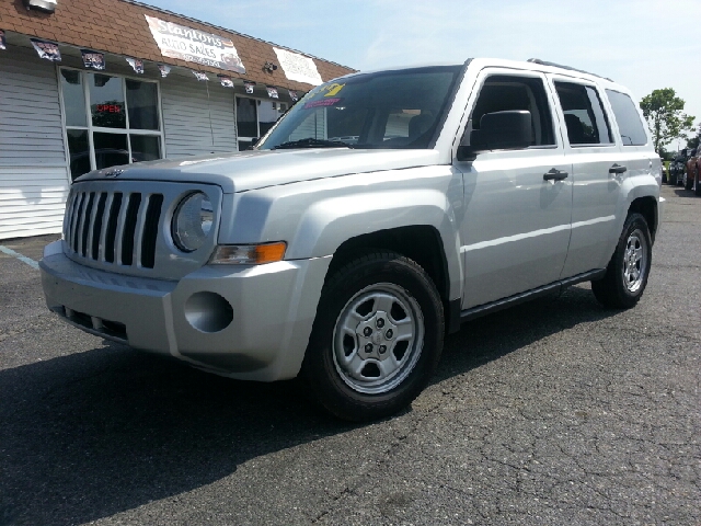 2009 Jeep Patriot Extended Cab V8 LT W/1lt