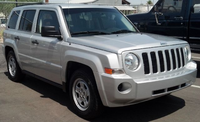 2009 Jeep Patriot Extended Cab V8 LT W/1lt