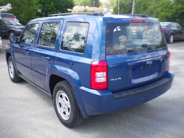 2010 Jeep Patriot Elk Conversion Van