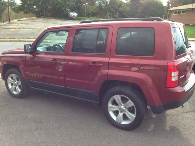 2011 Jeep Patriot Ram 3500 Diesel 2-WD