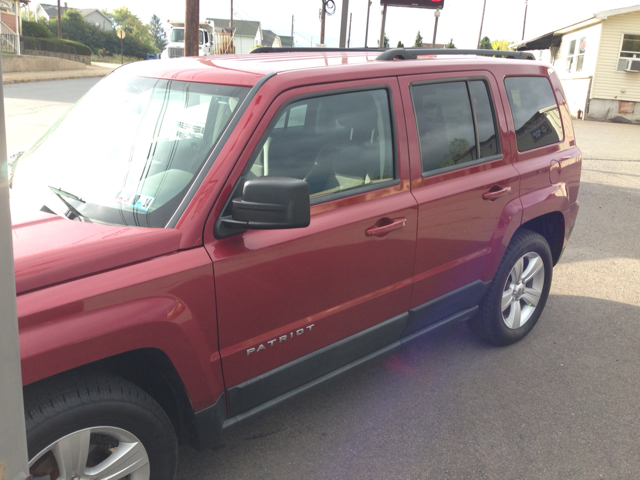 2011 Jeep Patriot Ram 3500 Diesel 2-WD