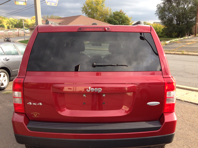 2011 Jeep Patriot Ram 3500 Diesel 2-WD