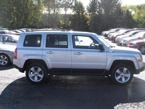 2011 Jeep Patriot Ram 3500 Diesel 2-WD