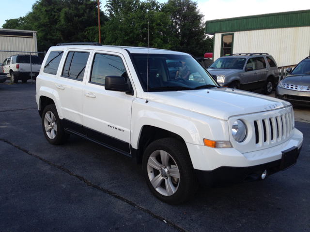 2011 Jeep Patriot Ram 3500 Diesel 2-WD