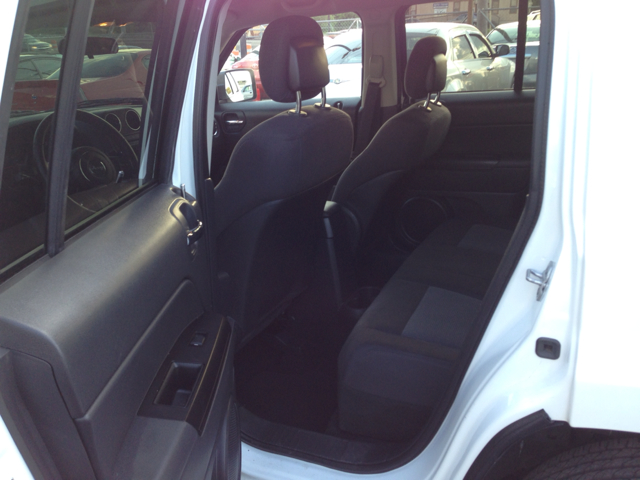 2011 Jeep Patriot Ram 3500 Diesel 2-WD