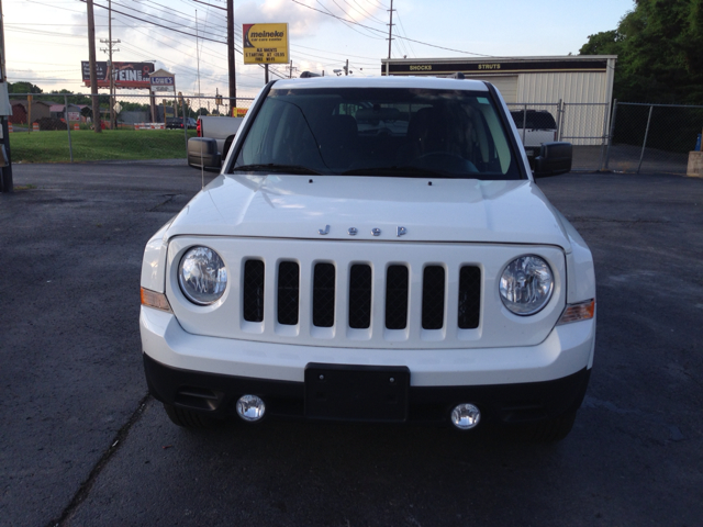 2011 Jeep Patriot Ram 3500 Diesel 2-WD