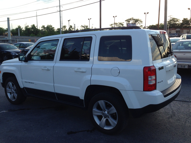 2011 Jeep Patriot Ram 3500 Diesel 2-WD