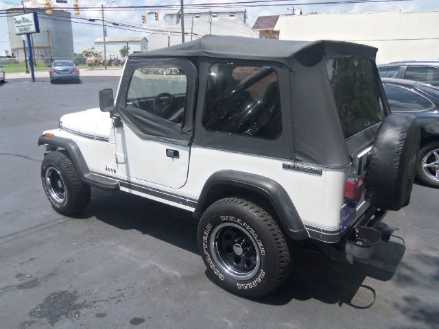 1988 Jeep Wrangler SLT 2WD Extended Cab