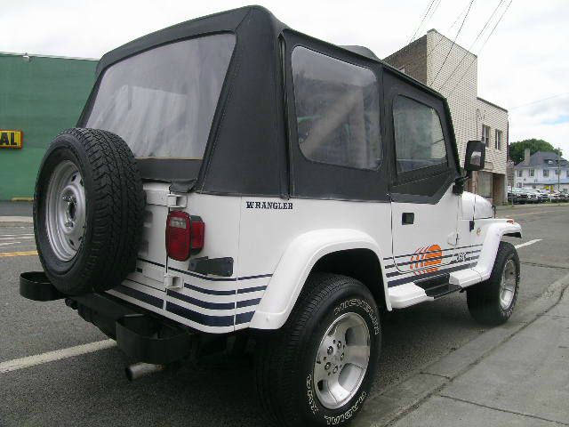 1989 Jeep Wrangler SE AWD Van