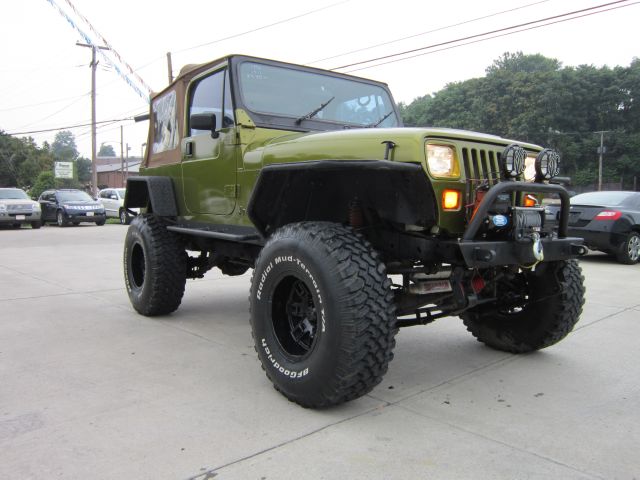 1992 Jeep Wrangler SV 4X4 VTP