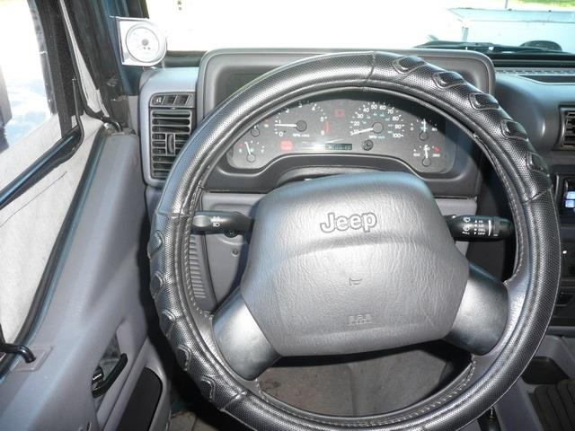 1998 Jeep Wrangler 2dr 102 WB 4WD Value Manual