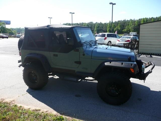 1998 Jeep Wrangler 2dr 102 WB 4WD Value Manual