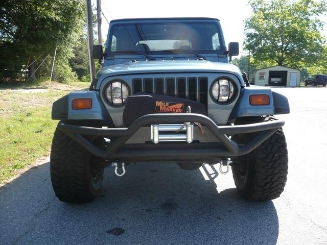 1998 Jeep Wrangler 2dr 102 WB 4WD Value Manual