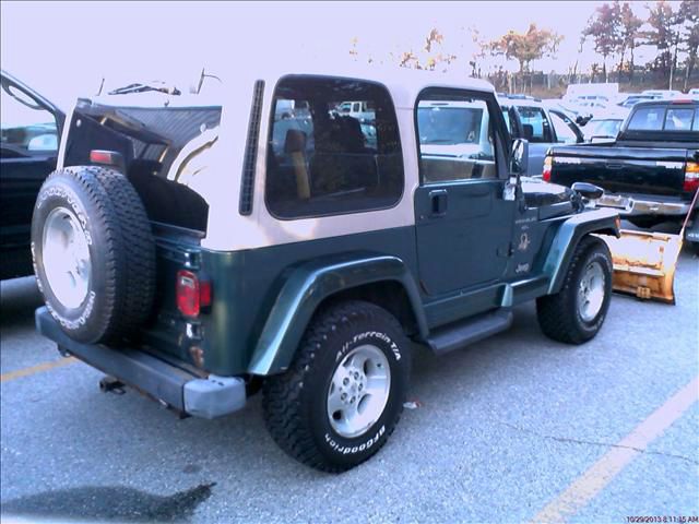 2000 Jeep Wrangler 2.0L Premium AWD