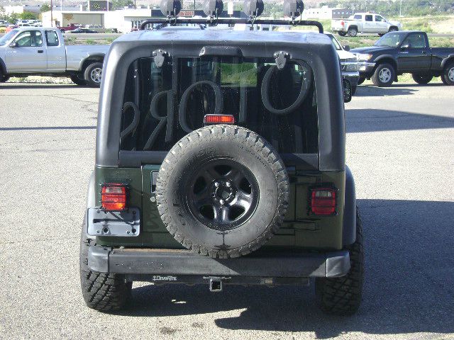 2004 Jeep Wrangler XL SLT 2WD