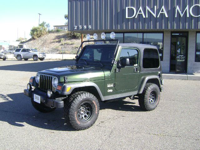 2004 Jeep Wrangler XL SLT 2WD