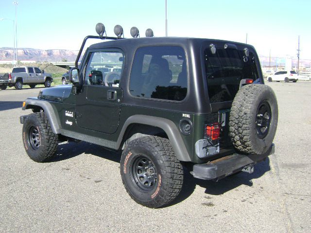 2004 Jeep Wrangler XL SLT 2WD