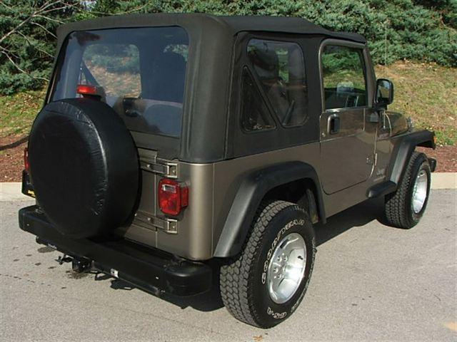 2004 Jeep Wrangler 2005 Nissan LE Platinum