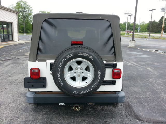 2005 Jeep Wrangler ALL Wheel Drive - NEW Tires