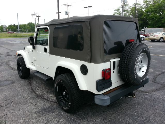 2005 Jeep Wrangler ALL Wheel Drive - NEW Tires