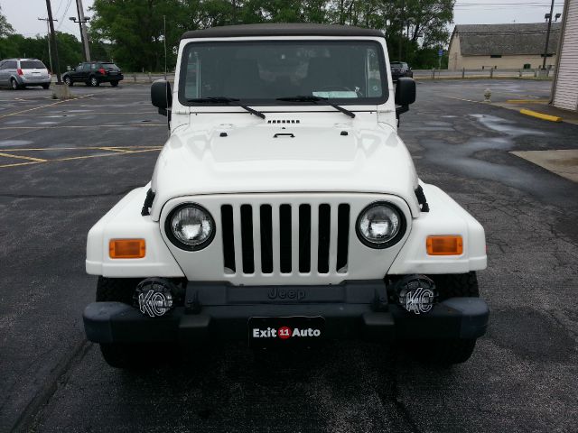 2005 Jeep Wrangler ALL Wheel Drive - NEW Tires