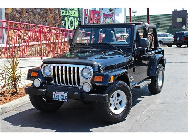 2005 Jeep Wrangler 3.6 V6 CXL AWD NAV DVD S/R Capt Chairs Loaded