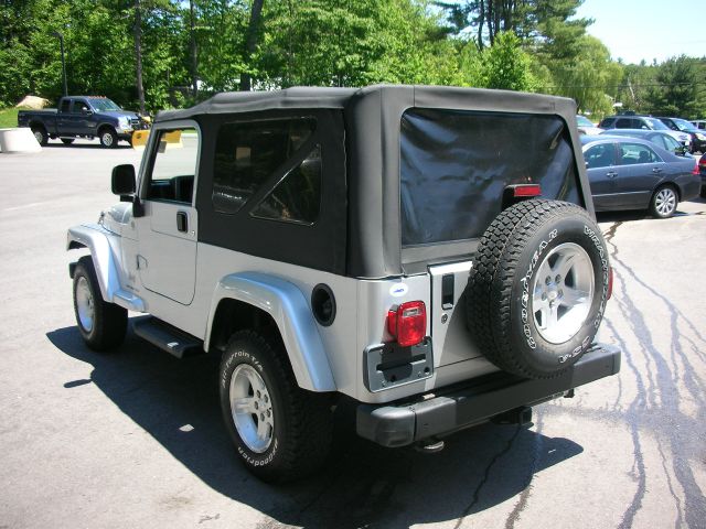 2006 Jeep Wrangler ALL Wheel Drive - NEW Tires