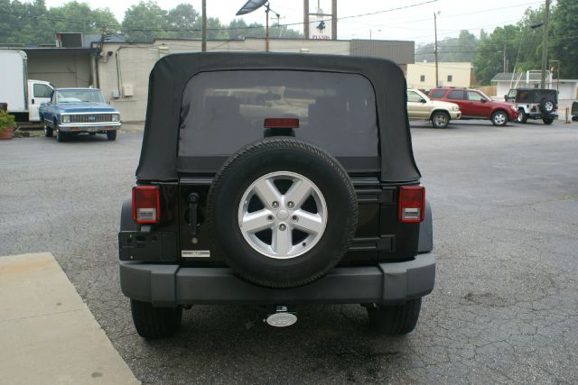 2007 Jeep Wrangler 1500 Extended Cargo Clean