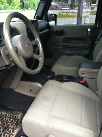 2007 Jeep Wrangler 1500 Extended Cargo Clean