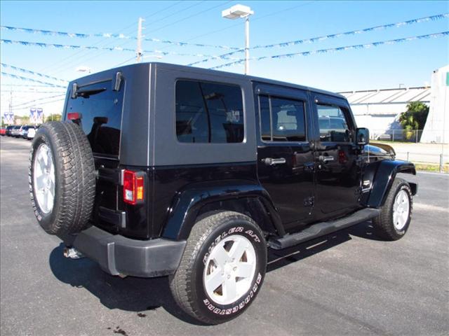 2007 Jeep Wrangler 3500 Dually 12 BOX Truck