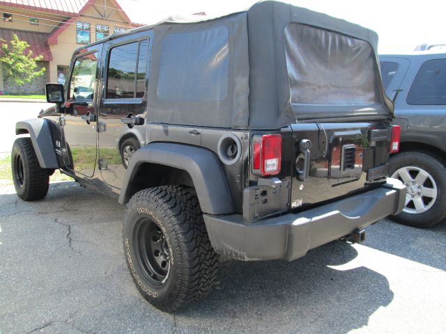 2007 Jeep Wrangler 1500 Extended Cargo Clean