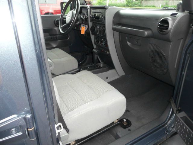 2007 Jeep Wrangler 1500 Extended Cargo Clean