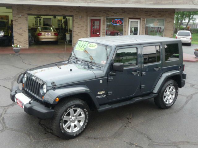 2007 Jeep Wrangler 1500 Extended Cargo Clean