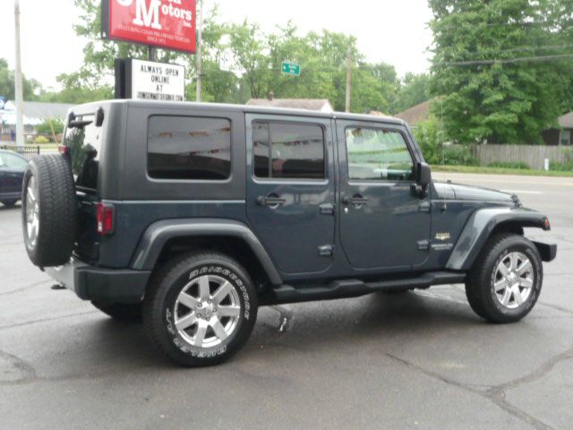 2007 Jeep Wrangler 1500 Extended Cargo Clean