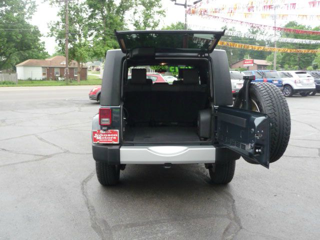 2007 Jeep Wrangler 1500 Extended Cargo Clean