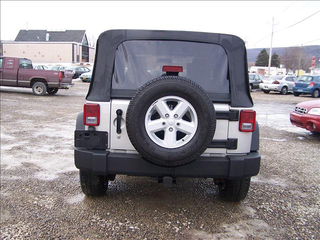 2007 Jeep Wrangler ST Club Cab 8-ft. Bed 4WD