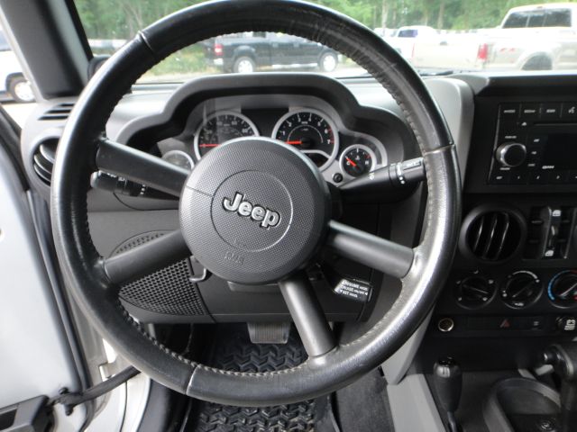 2007 Jeep Wrangler 1500 Extended Cargo Clean